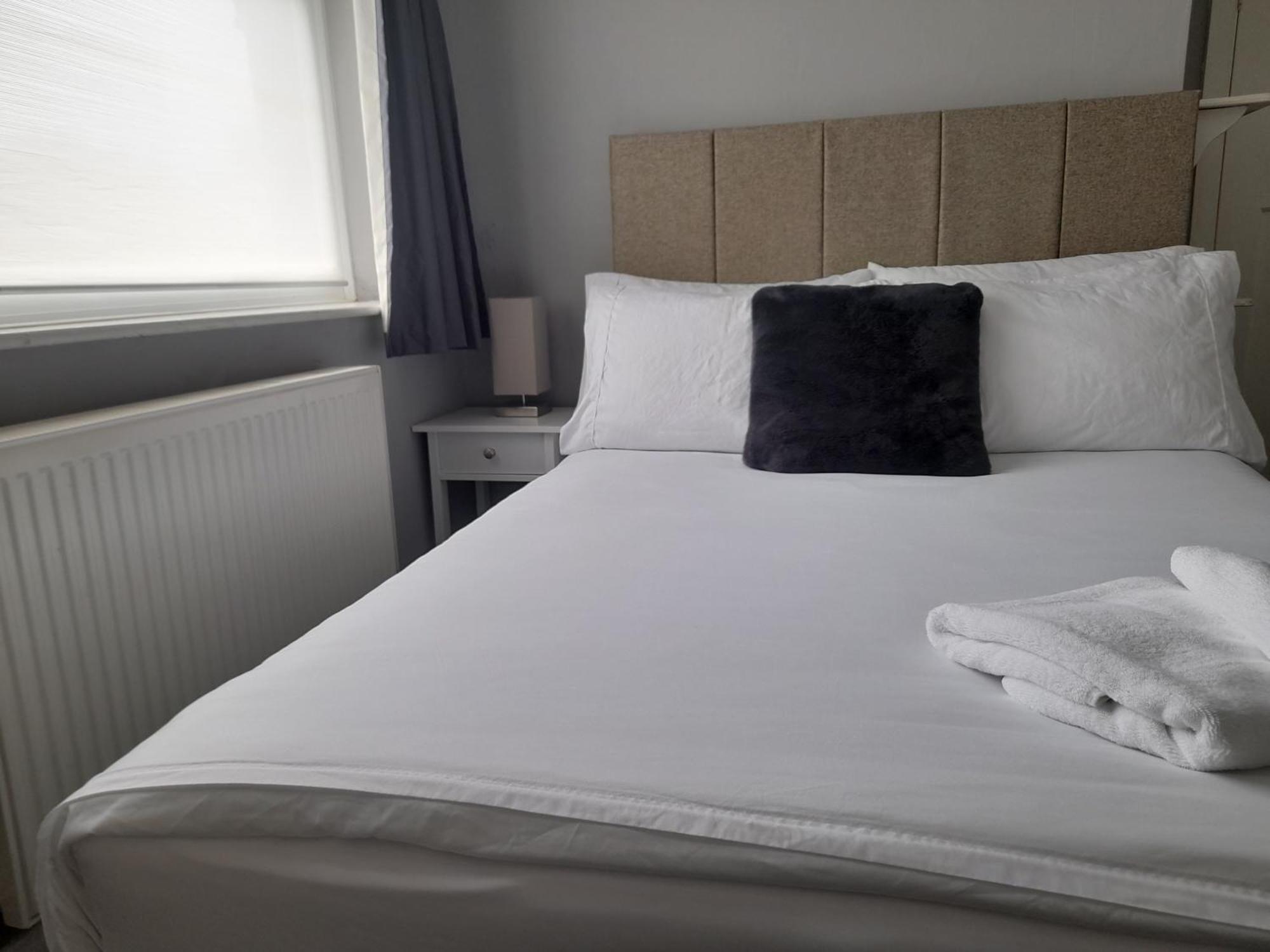 Вілла Bright 4-Bed House 15 Min To Manchester Centre Екстер'єр фото